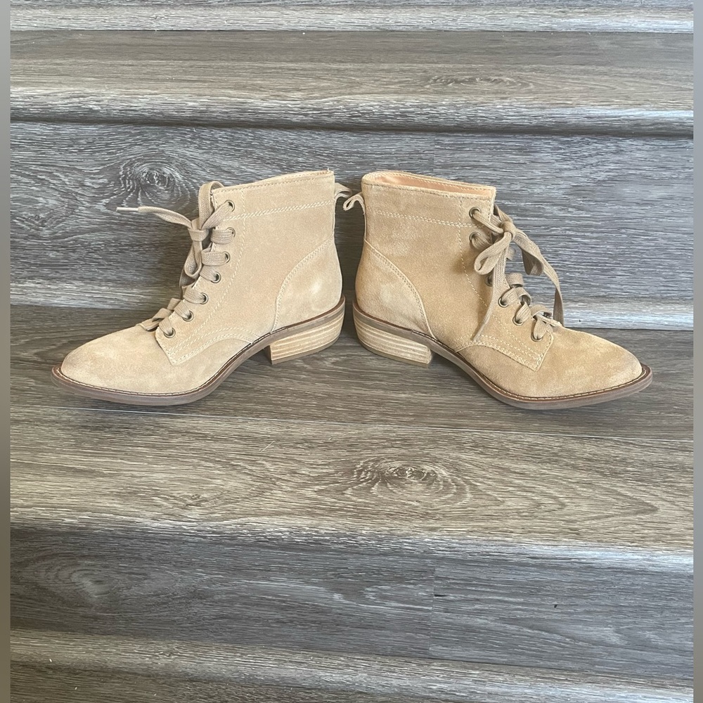 Dingo (NWOT) Western Suede Lace-Up bootie Style - Picture 8 of 9